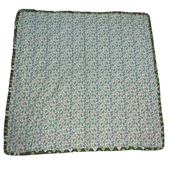 Patchwork Quilt 45” Square Christmas Holiday Handcrafted Red Green - Picture 2 of 7